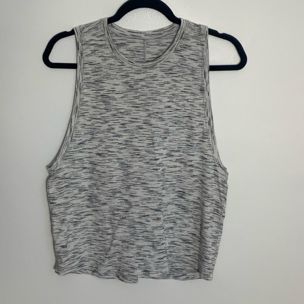 Lululemon Grey tank